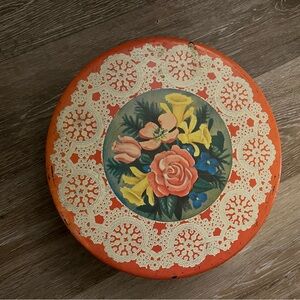 Vintage Cake Storage Tin